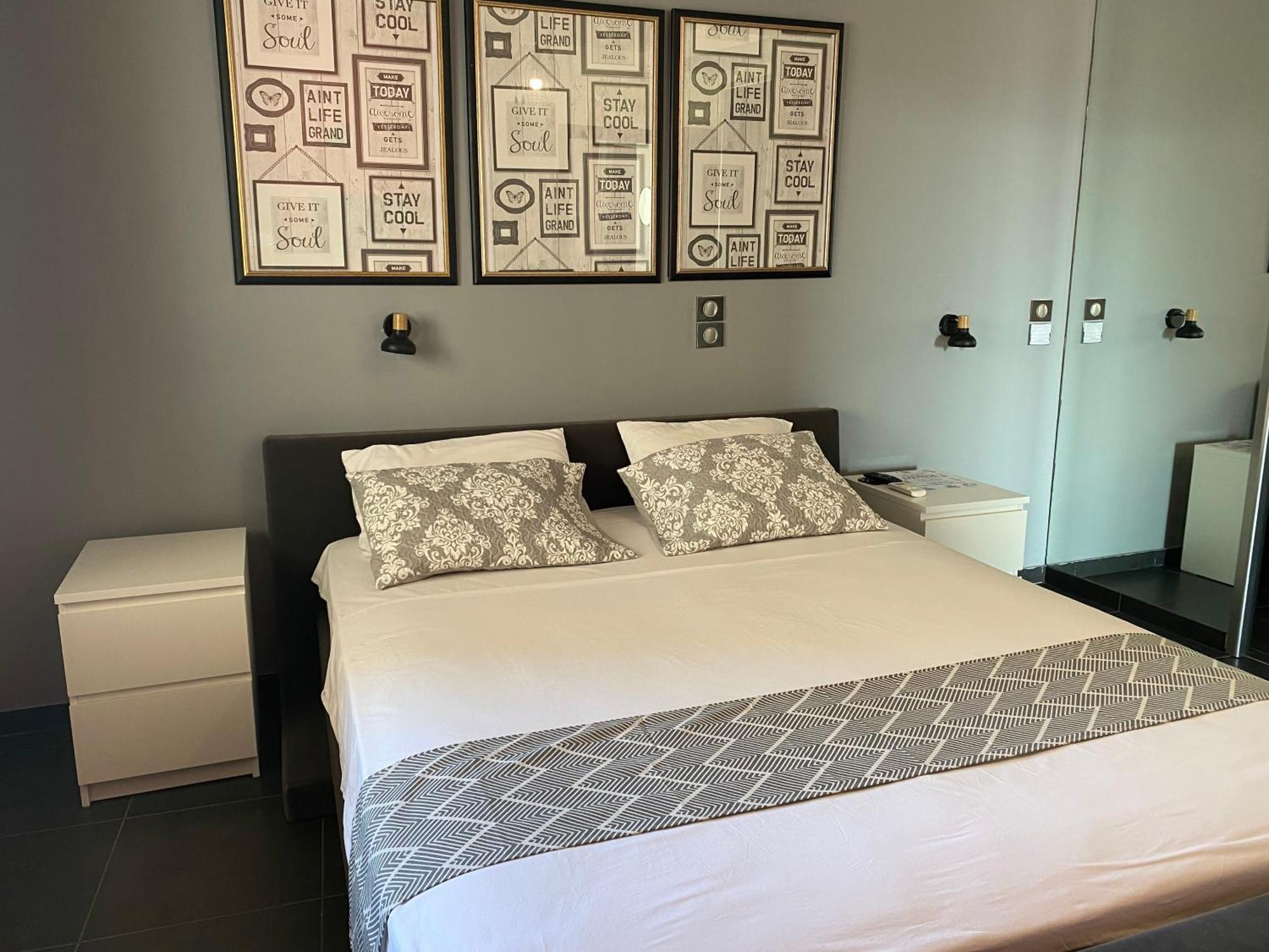 Luxury View Apartment 10Min From Athens Airport Koropíon Exterior foto