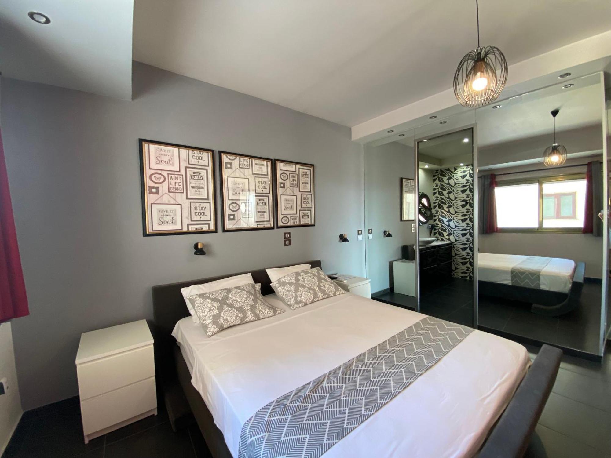 Luxury View Apartment 10Min From Athens Airport Koropíon Exterior foto